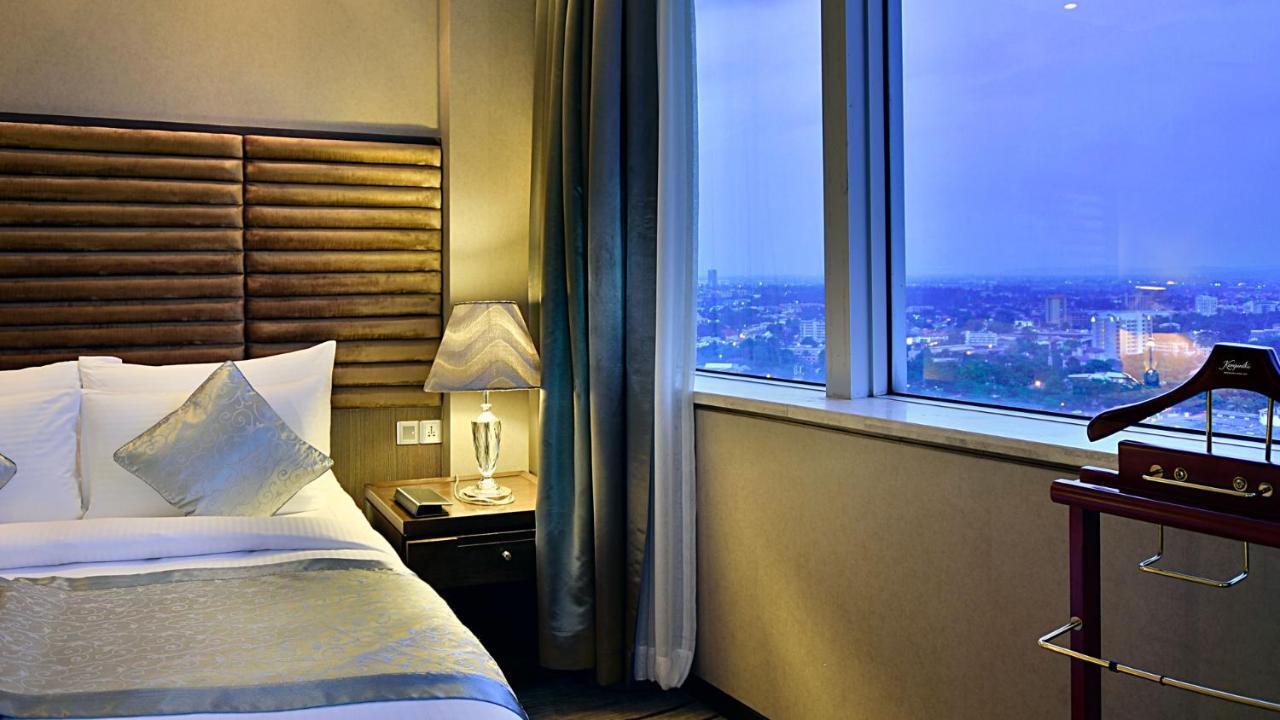 Fleuve Congo Hotel By Blazon Hotels キンシャサ エクステリア 写真