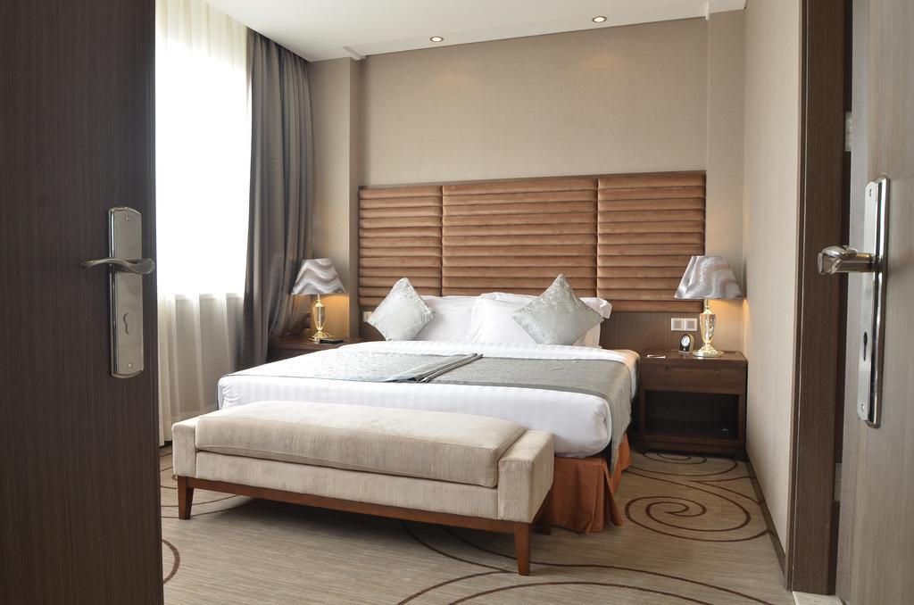 Fleuve Congo Hotel By Blazon Hotels キンシャサ エクステリア 写真