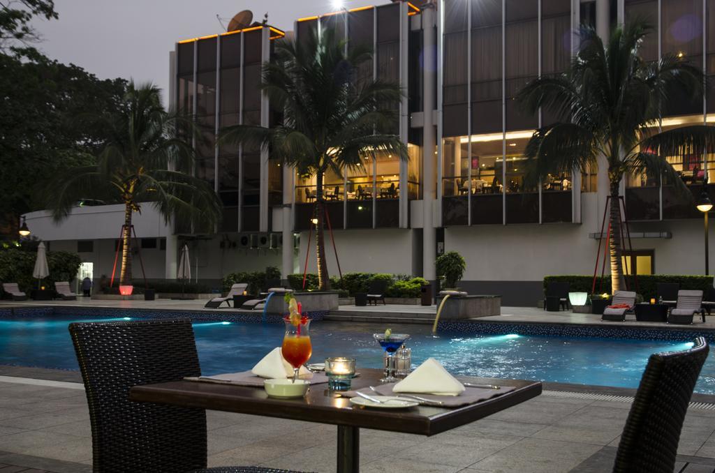 Fleuve Congo Hotel By Blazon Hotels キンシャサ エクステリア 写真