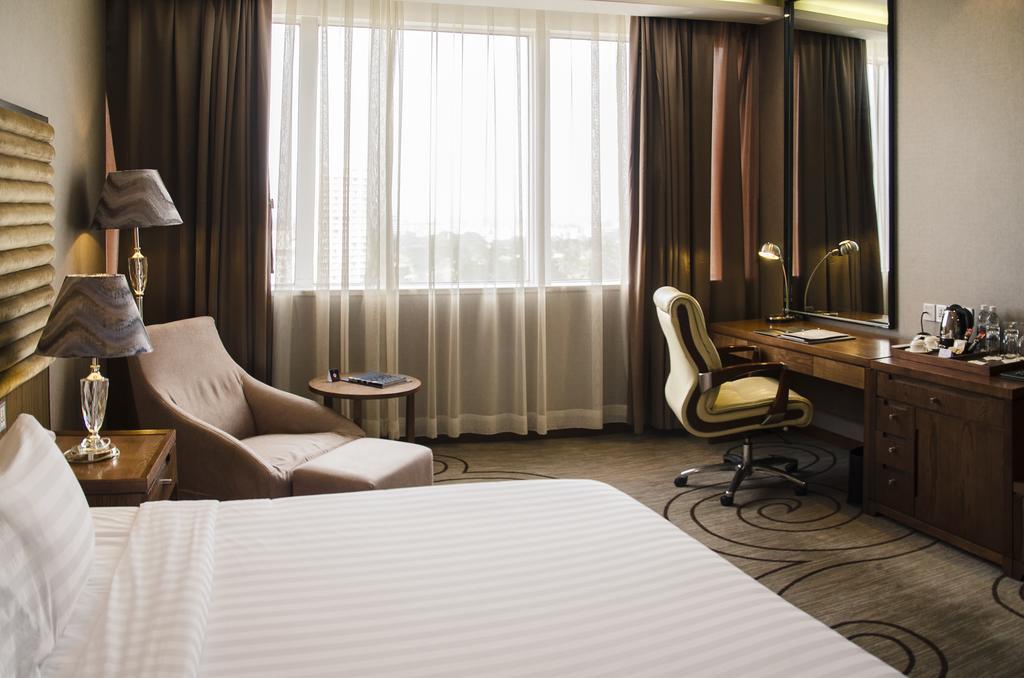Fleuve Congo Hotel By Blazon Hotels キンシャサ エクステリア 写真