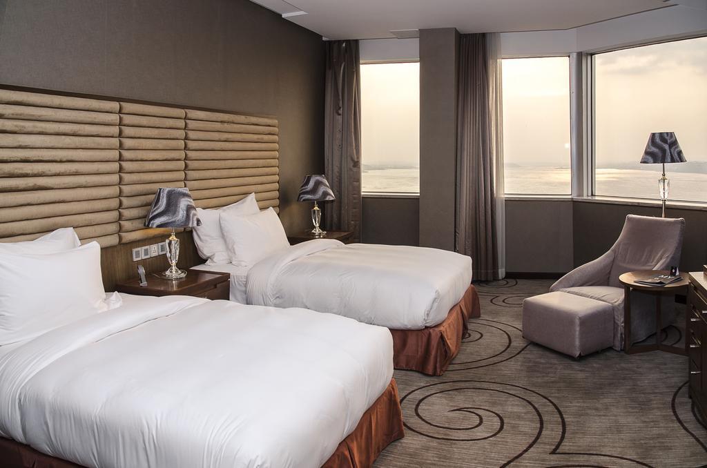 Fleuve Congo Hotel By Blazon Hotels キンシャサ エクステリア 写真